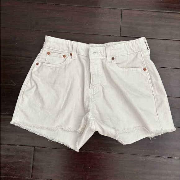 Women's White Denim High Rise Levi’s Shorts - Picture 1 of 3